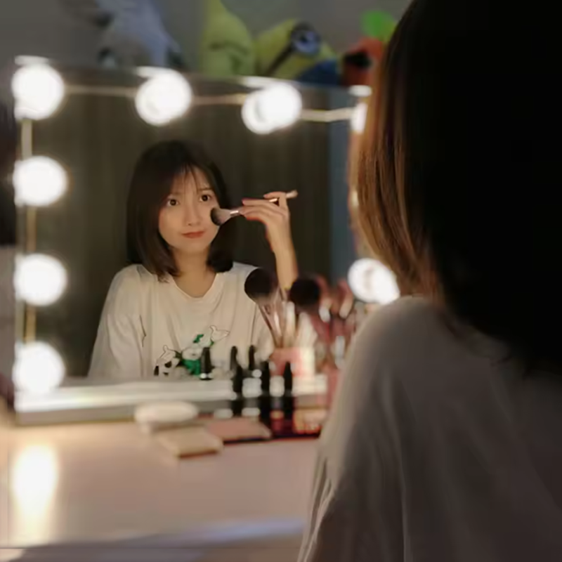 Lampa kosmetyczna LED USB w st – Dressing Table Vanity With Lighted Mirror recenzja i cena