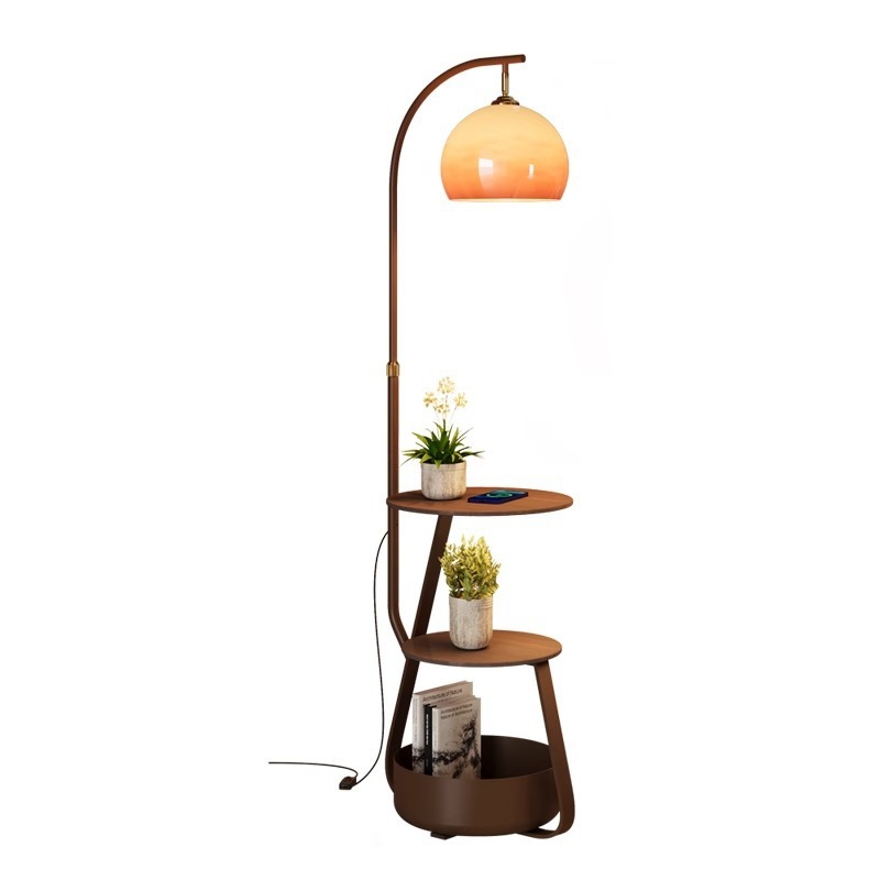 Lampa podłogowa, antyczny stol – Sofas recenzja i cena